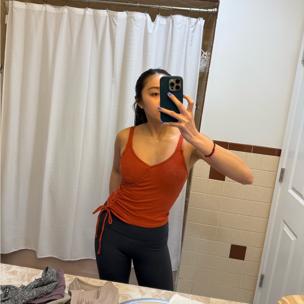 hollister burnt orange tank